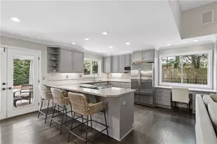 4428 E Kings Point Cir, Atlanta, GA 30338 - Photo 2