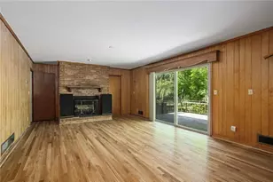 1694 Berkeley Ln NE, Atlanta, GA 30329 - Photo 4
