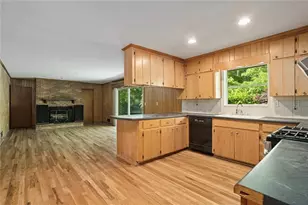 1694 Berkeley Ln NE, Atlanta, GA 30329 - Photo 8