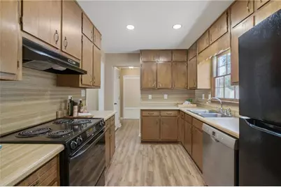 2526 Ashworth Lake Road, Snellville, GA 30078 - Photo 6