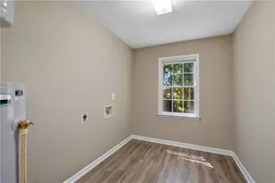 2526 Ashworth Lake Rd, Snellville, GA 30078 - Photo 20