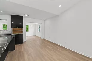 1030 Chapman Ln, Stone Mountain, GA 30088 - Photo 16
