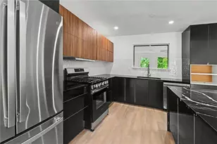 1030 Chapman Ln, Stone Mountain, GA 30088 - Photo 14