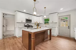 1988 Calvary Hill Ct SW, Marietta, GA 30008 - Photo 4