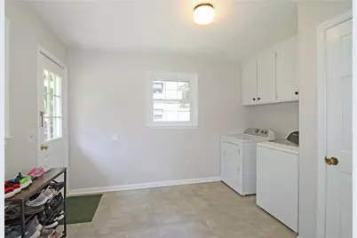 260 E Valley Drive, Marietta, GA 30068 - Photo 16