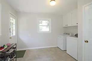 260 E Valley Dr, Marietta, GA 30068 - Photo 16