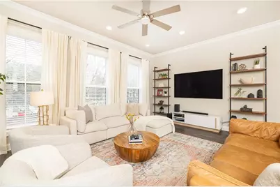 1815 La Dawn Lane NW, Atlanta, GA 30318 - Photo 2
