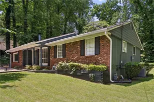 2530 Rolling View Dr SE, Smyrna, GA 30080 - Photo 2