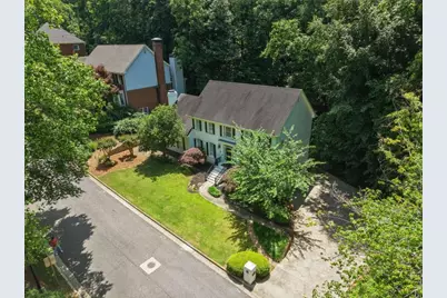 898 Byrnwyck Road NE, Atlanta, GA 30319 - Photo 4