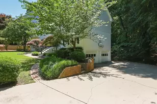 898 Byrnwyck Rd NE, Atlanta, GA 30319 - Photo 50