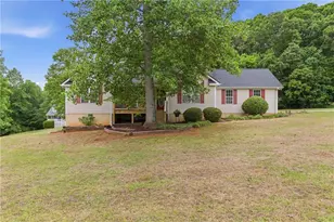 180 Rocky Shoals Trail, Mount Airy, GA 30563 - Photo 2