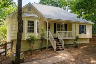 623 Peachtree Dr SE, White, GA 30184 - Photo 1