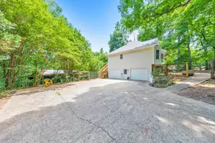 623 Peachtree Dr SE, White, GA 30184 - Photo 36