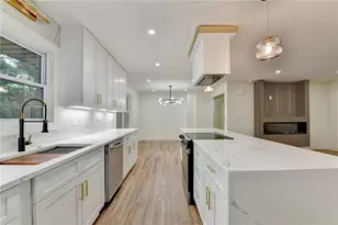 2181 Juanita St, Decatur, GA 30032 - Photo 2