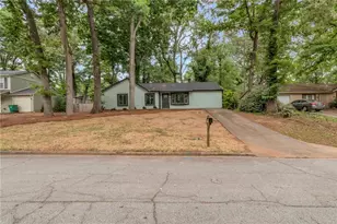 1071 Forest E Dr, Stone Mountain, GA 30088 - Photo 2