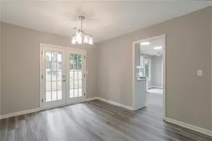 1071 Forest E Dr, Stone Mountain, GA 30088 - Photo 6