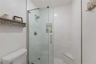 913 Tuxworth Cir, Decatur, GA 30033 - Photo 16