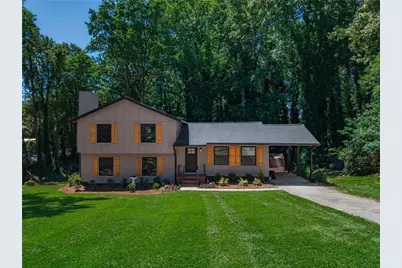712 Overland Trail, Woodstock, GA 30189 - Photo 1