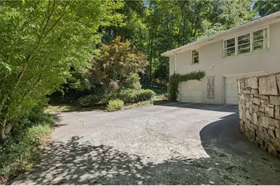 4590 Dudley Lane, Atlanta, GA 30327 - Photo 44
