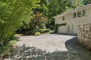 4590 Dudley Ln, Atlanta, GA 30327 - Photo 44