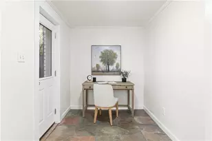 1677 Rochelle Dr, Dunwoody, GA 30338 - Photo 38
