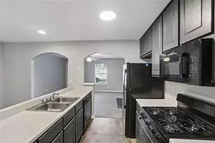 6758 Biscayne Blvd, Rex, GA 30273 - Photo 14