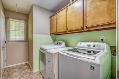 6646 Heathrow Court, Stone Mountain, GA 30087 - Photo 4