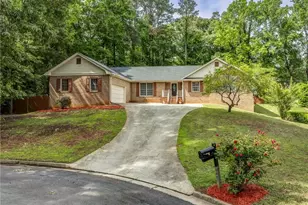 6646 Heathrow Ct, Stone Mountain, GA 30087 - Photo 2