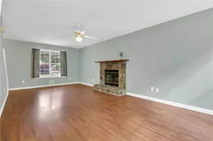 379 Creek Crossing Ct, Grayson, GA 30017 - Photo 12
