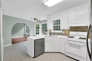 379 Creek Crossing Ct, Grayson, GA 30017 - Photo 18