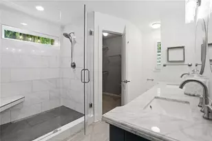 8915 Bayview Ct, Gainesville, GA 30506 - Photo 16
