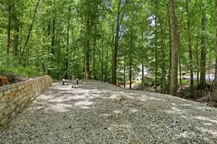 8915 Bayview Ct, Gainesville, GA 30506 - Photo 32