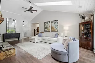 8915 Bayview Ct, Gainesville, GA 30506 - Photo 10