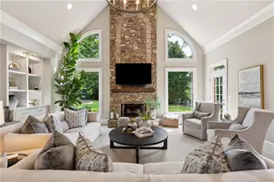 725 Pine Leaf Ct, Johns Creek, GA 30022 - Photo 2