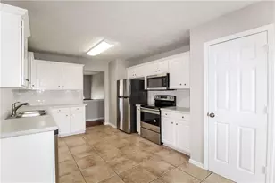 810 Tucker Trail, Loganville, GA 30052 - Photo 4