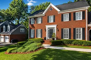 4648 Glenforest Dr NE, Roswell, GA 30075 - Photo 2