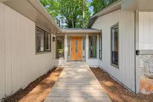1583 Fieldgreen Overlook, Stone Mountain, GA 30088 - Photo 4