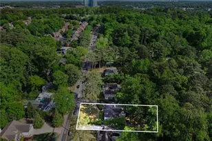 2088 E Roxboro Rd NE, Atlanta, GA 30324 - Photo 30