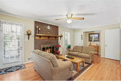 2122 Timber Lane, Snellville, GA 30078 - Photo 6