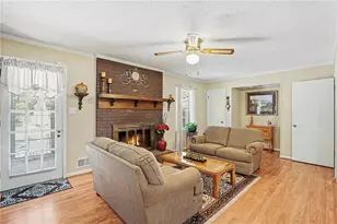 2122 Timber Ln, Snellville, GA 30078 - Photo 6