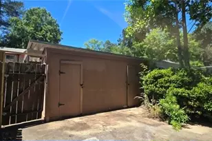 673 Garden Walk Dr, Stone Mountain, GA 30083 - Photo 2