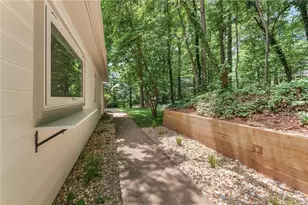 1878 Wicks Ln, Marietta, GA 30062 - Photo 38