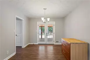 2672 Fairfield Dr SW, Marietta, GA 30064 - Photo 12