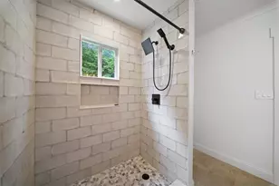 1060 Regent St SW, Atlanta, GA 30310 - Photo 6