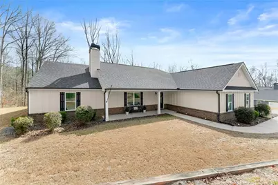 561 Oconee Lane, Commerce, GA 30529 - Photo 2