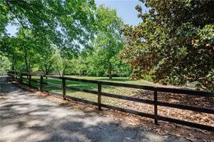 950 Jones Rd, Roswell, GA 30075 - Photo 48