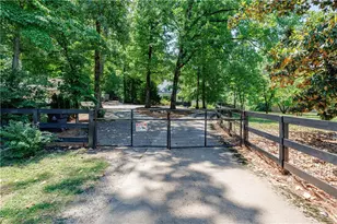 950 Jones Rd, Roswell, GA 30075 - Photo 50