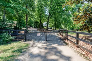950 Jones Rd, Roswell, GA 30075 - Photo 54