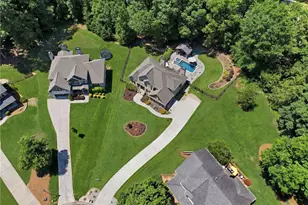 7470 Hedgerose Dr, Cumming, GA 30028 - Photo 6