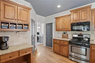 7470 Hedgerose Dr, Cumming, GA 30028 - Photo 24